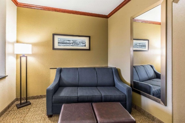 Comfort Suites Galveston image 19