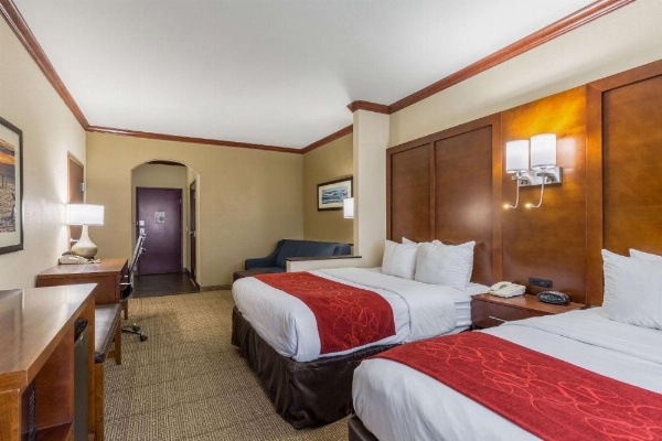 Comfort Suites Galveston image 21